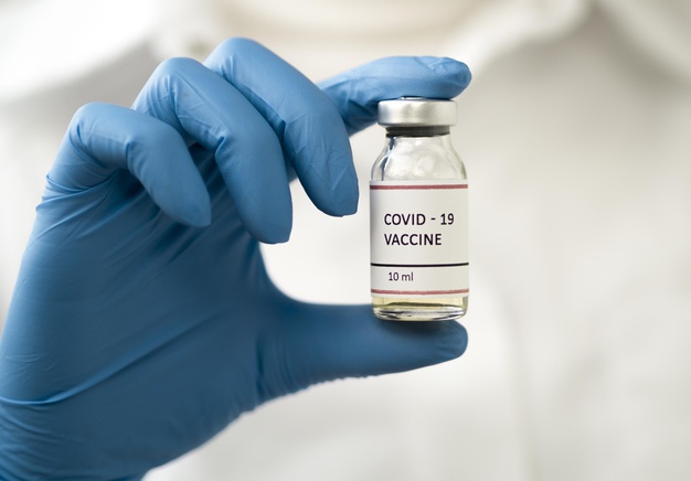 uniao europeia começa campanha de vacina contra covid-19