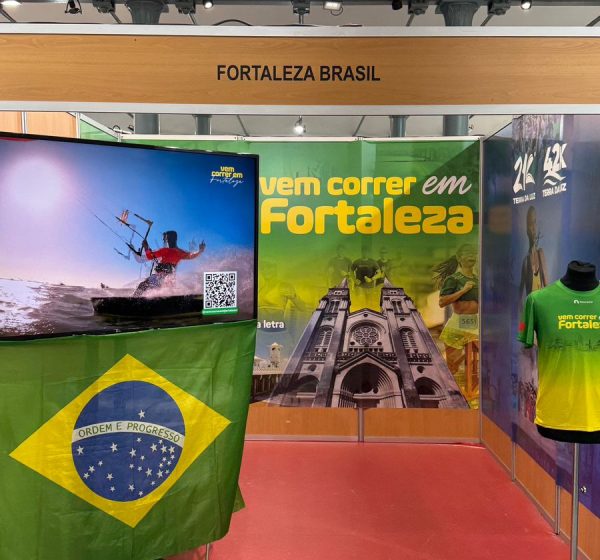 Corridas 21K e 42K Terra da Luz promovem Fortaleza como destino para corredores durante Maratona do Porto, em Portugal