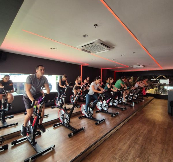 Cresce o número de adeptos ao spinning e personal faz alerta para os cuidados necessários na prática da atividade