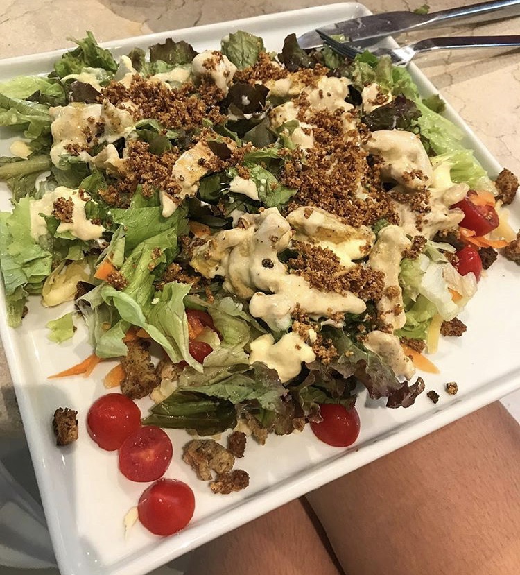 Salada Caesar low carb. (Foto: Divulgação)